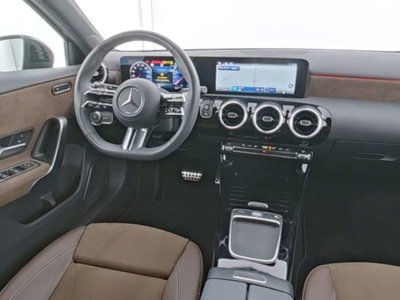 Mercedes-Benz Classe A Sedan 180 AMG Line Premium Plus auto (7)