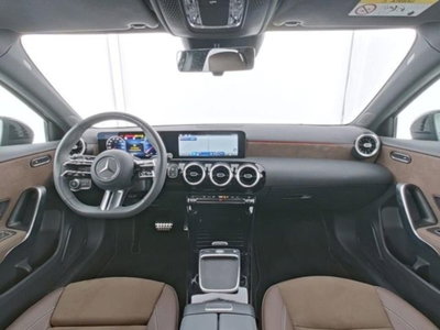 Mercedes-Benz Classe A Sedan 180 AMG Line Premium Plus auto (8)