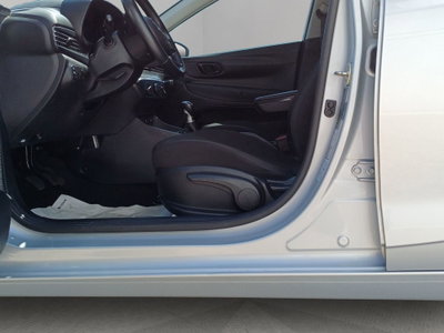 Hyundai i20 1.0 T-GDI 48V iMT ConnectLine (7)