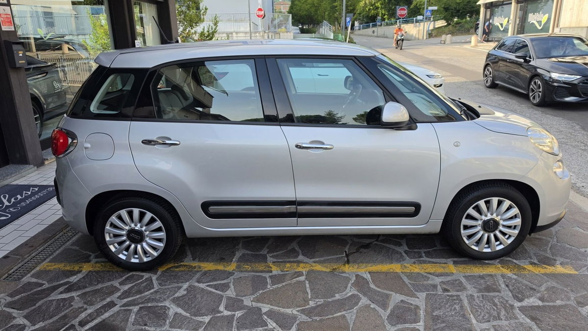 Fiat 500L 1.3 Multijet 95 CV Dualogic Lounge (4)