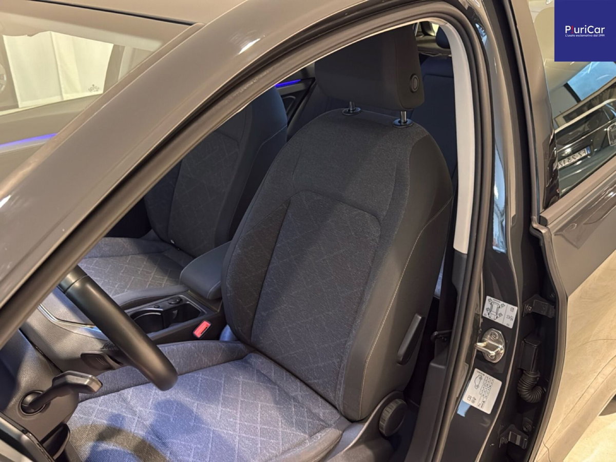 Volkswagen Golf 1.5 TGI DSG Style (3)