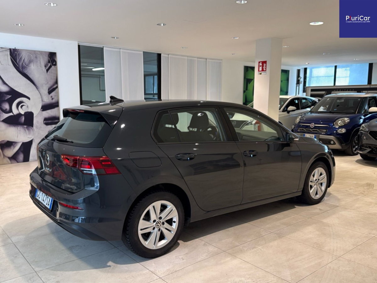 Volkswagen Golf 1.5 TGI DSG Style (7)