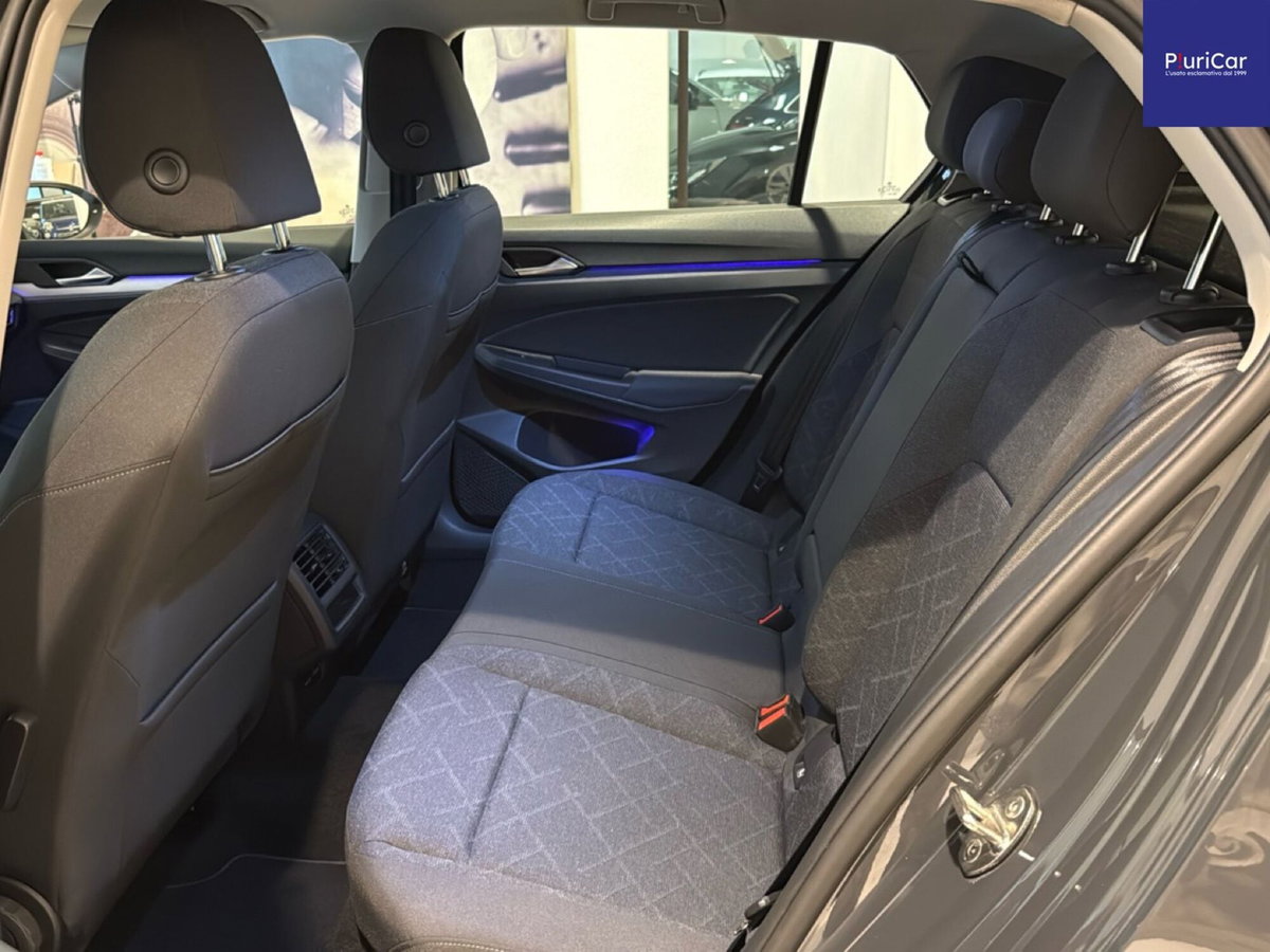 Volkswagen Golf 1.5 TGI DSG Style (8)