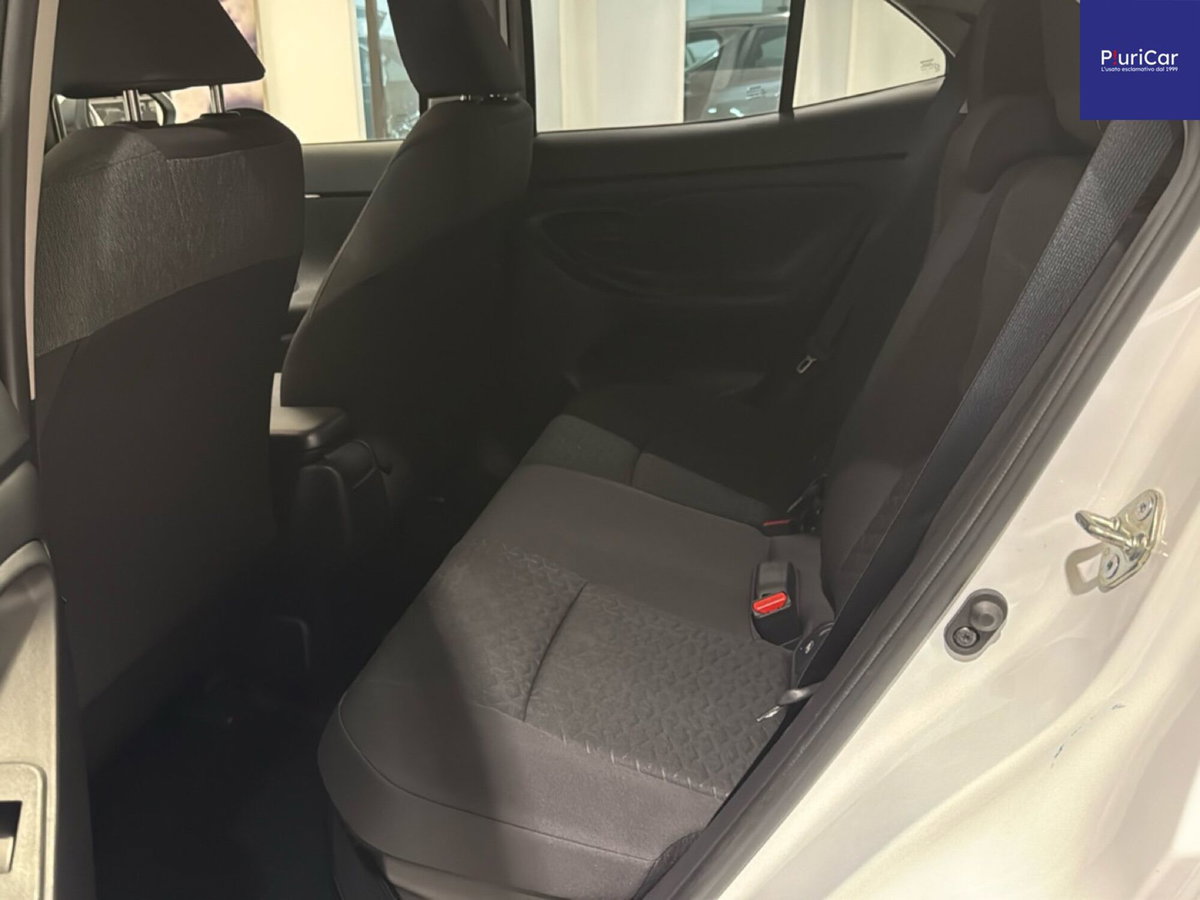 Toyota Yaris Cross 1.5h GR Sport Black Sky fwd 116cv e-cvt (9)