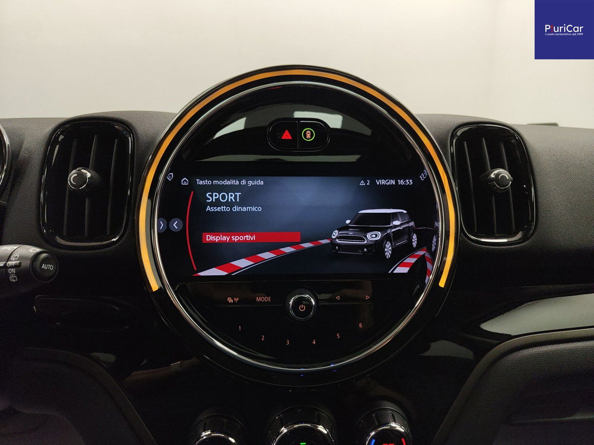 MINI Mini Countryman 2.0 Cooper D Essential Countryman (20)