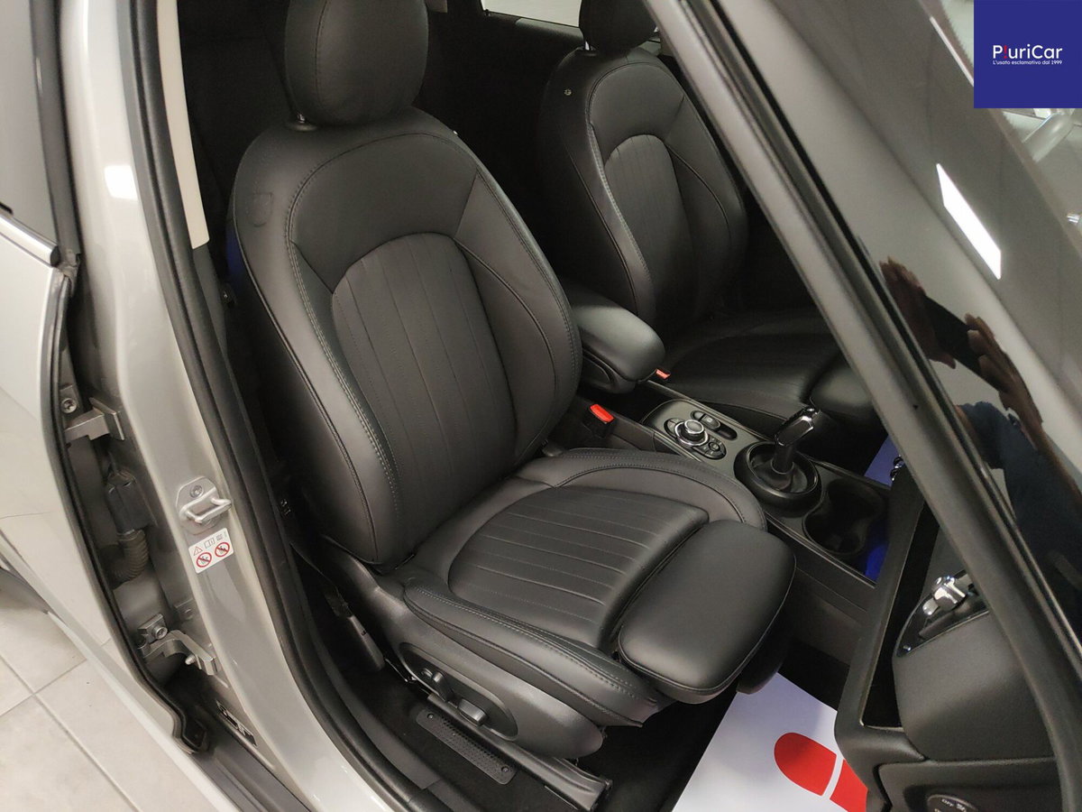 MINI Mini Countryman 2.0 Cooper D Essential Countryman (5)