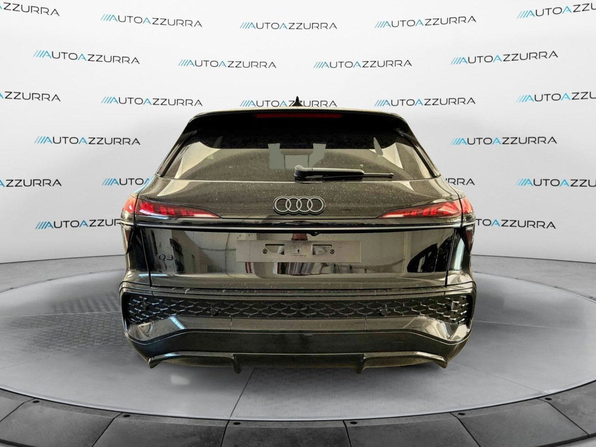Audi Q3 2.0 TDI 150 CV S tronic S line Edition (3)