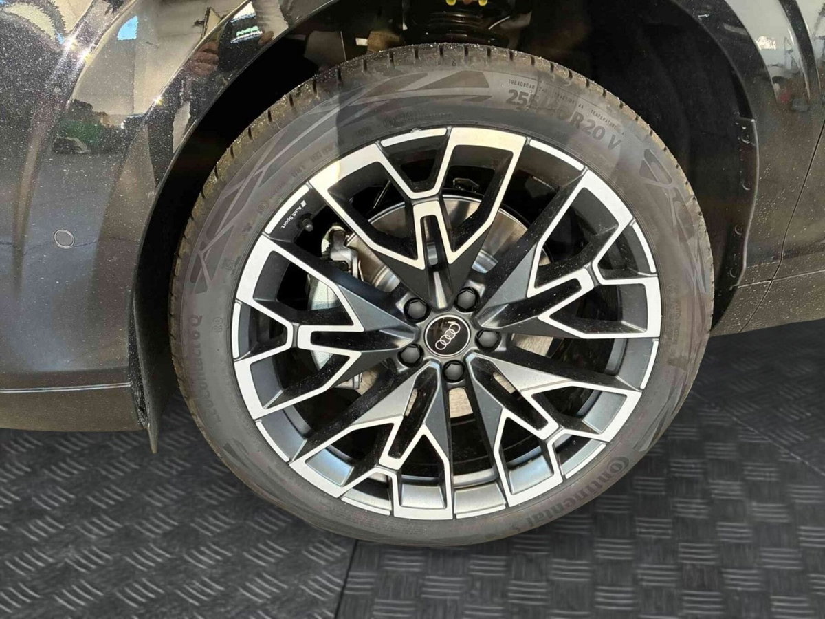 Audi Q3 2.0 TDI 150 CV S tronic S line Edition (4)