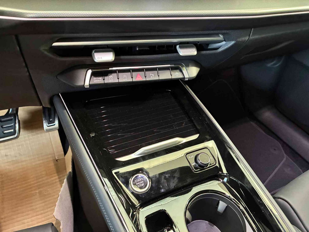 Audi Q3 2.0 TDI 150 CV S tronic S line Edition (7)