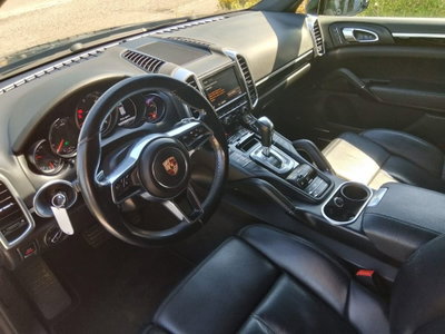 Porsche Cayenne 3.0 Diesel (9)
