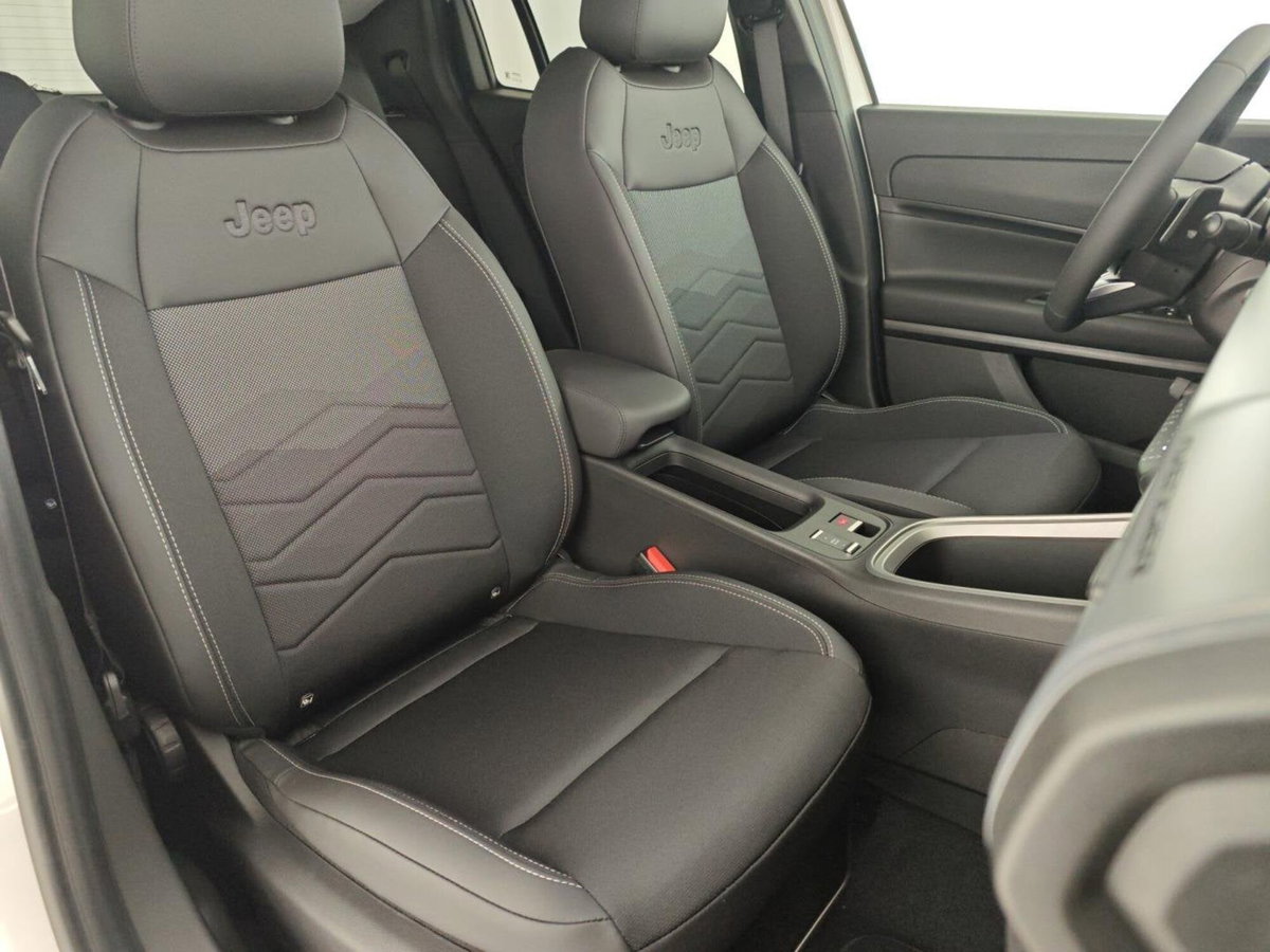 Jeep Avenger 1.2 turbo Summit fwd 100cv (15)