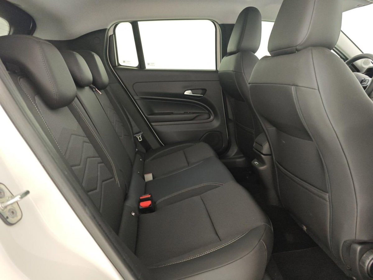 Jeep Avenger 1.2 turbo Summit fwd 100cv (16)