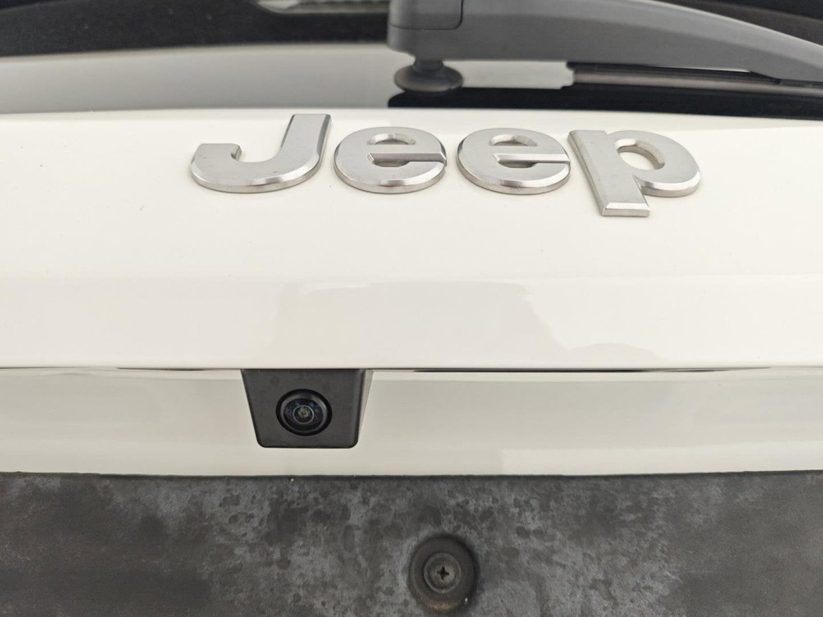 Jeep Avenger 1.2 turbo Summit fwd 100cv (7)