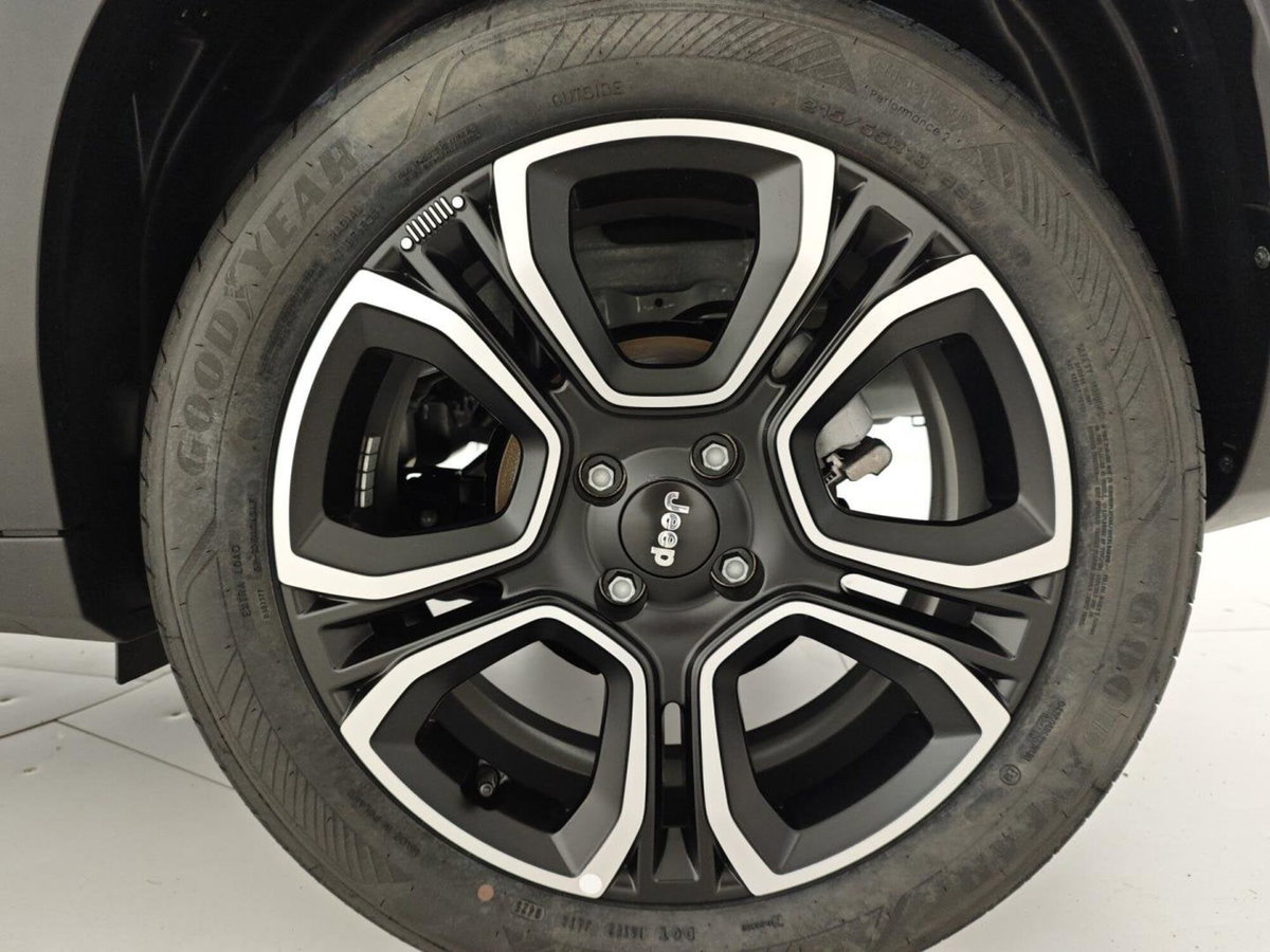 Jeep Avenger 1.2 turbo Summit fwd 100cv (9)