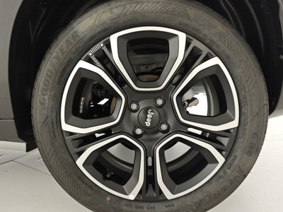 Jeep Avenger 1.2 turbo Summit fwd 100cv (9)