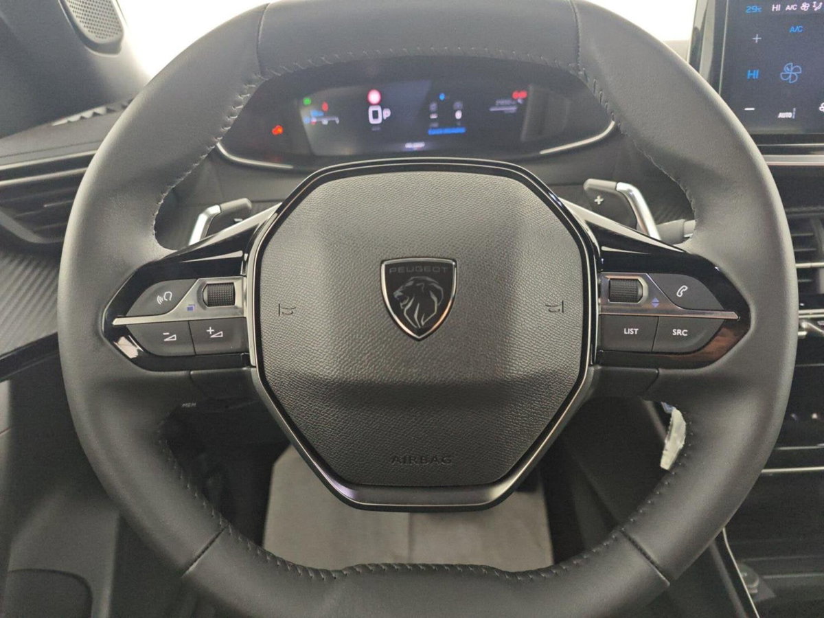 Peugeot 2008 1.2 hybrid Allure 145cv e-dcs6 (20)