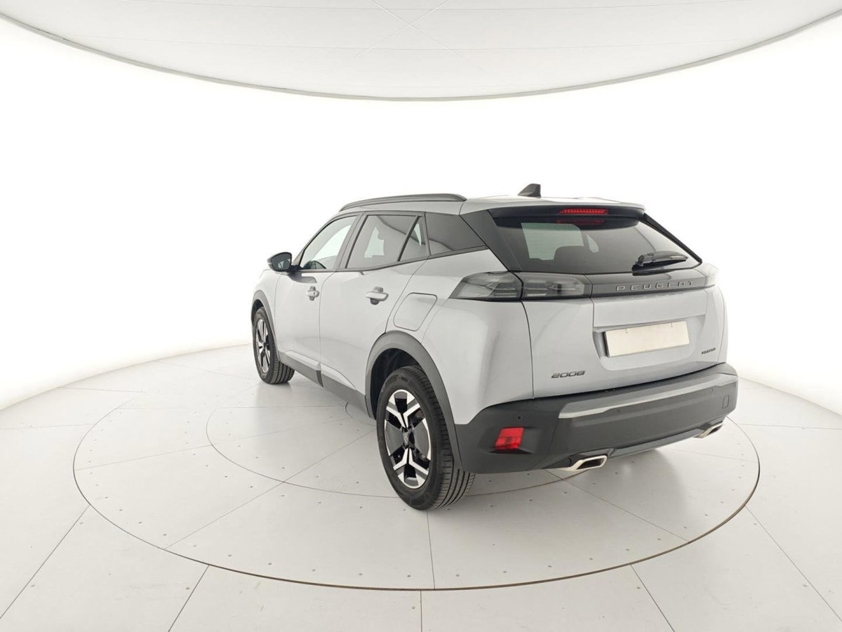 Peugeot 2008 1.2 hybrid Allure 145cv e-dcs6 (3)