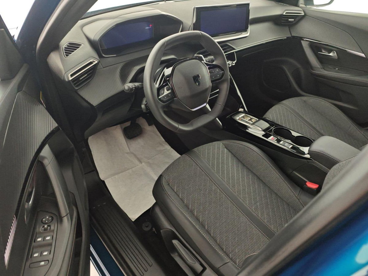 Peugeot 2008 1.2 hybrid Allure 145cv e-dcs6 (9)