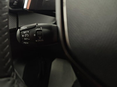 Peugeot 2008 1.2 hybrid Allure 145cv e-dcs6 (17)