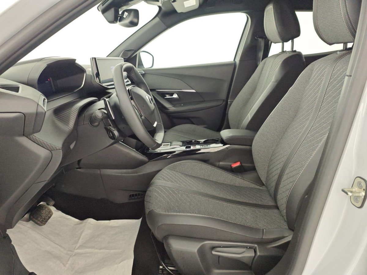 Peugeot 2008 1.2 hybrid Allure 145cv e-dcs6 (10)