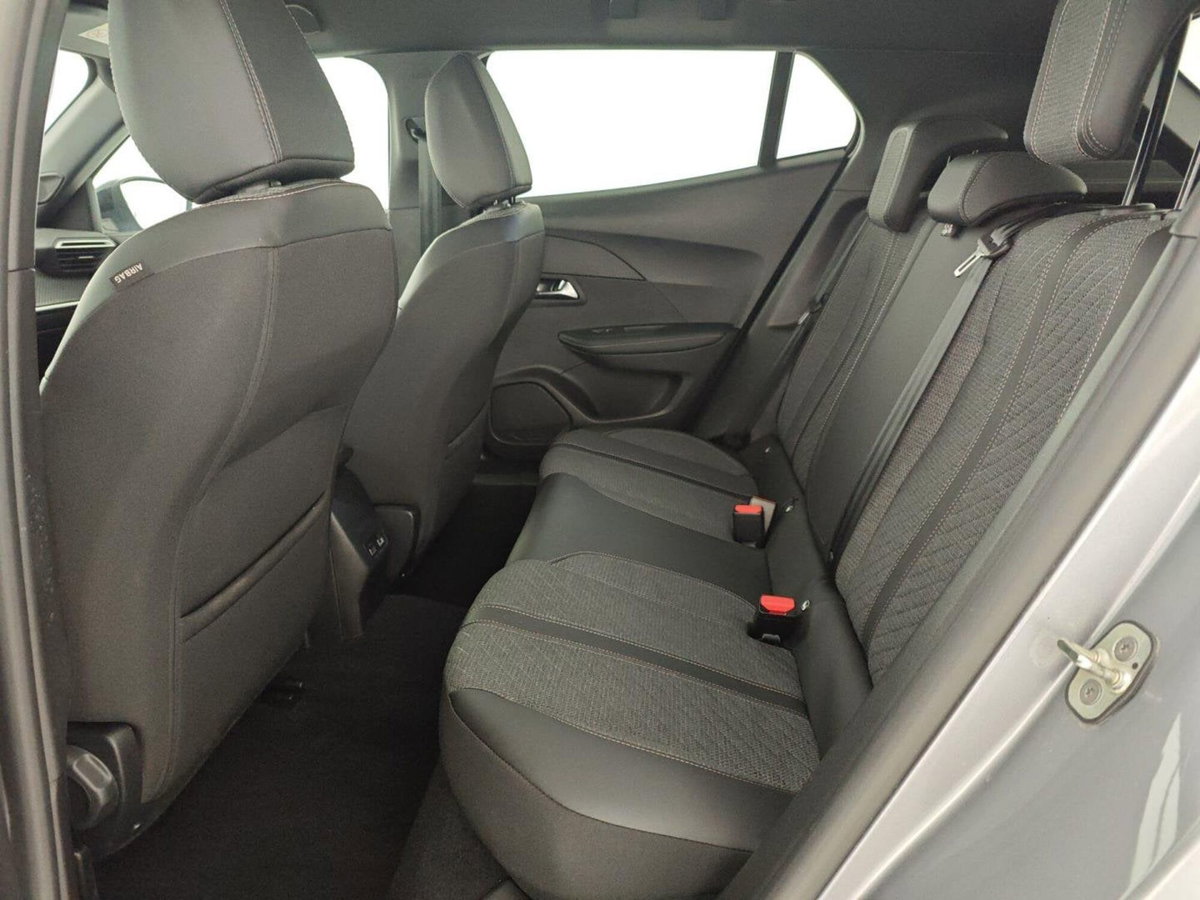 Peugeot 2008 1.2 hybrid Allure 145cv e-dcs6 (12)