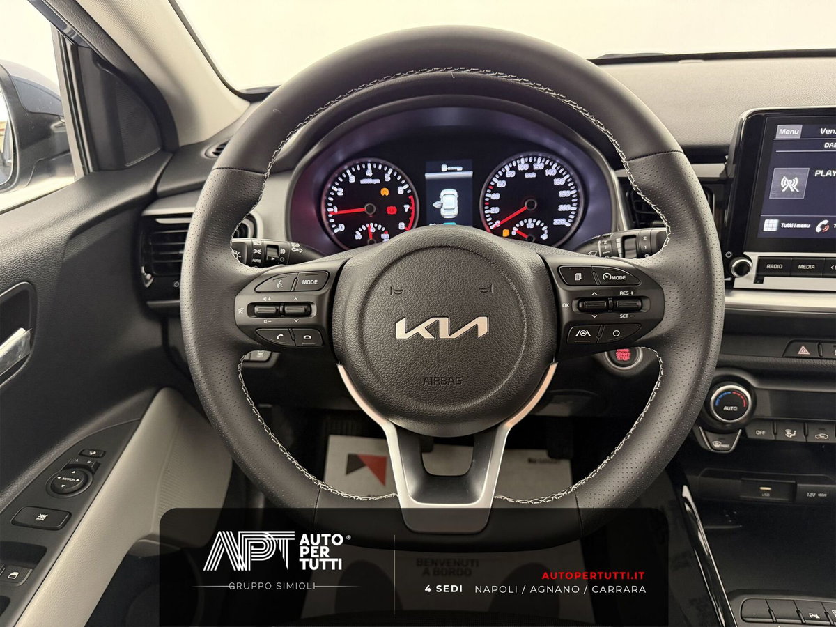 Kia Stonic 1.0 t-gdi mhev Black Edition 100cv mt (14)