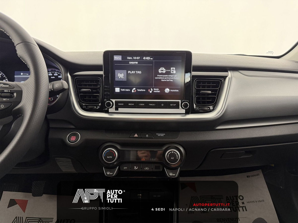 Kia Stonic 1.0 t-gdi mhev Black Edition 100cv mt (15)