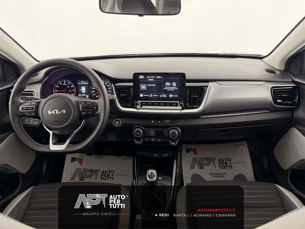 Kia Stonic 1.0 t-gdi mhev Black Edition 100cv mt (17)