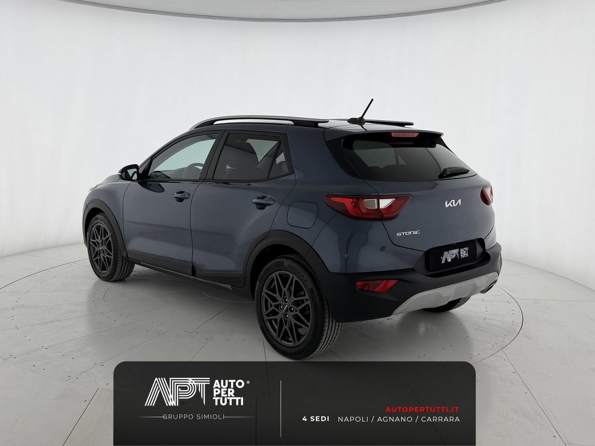 Kia Stonic 1.0 t-gdi mhev Black Edition 100cv mt (3)