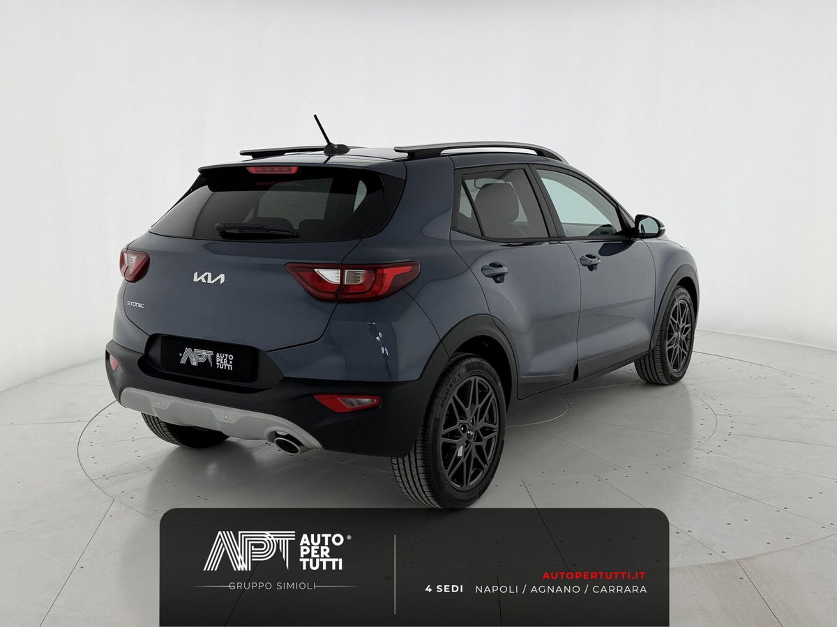 Kia Stonic 1.0 t-gdi mhev Black Edition 100cv mt (5)