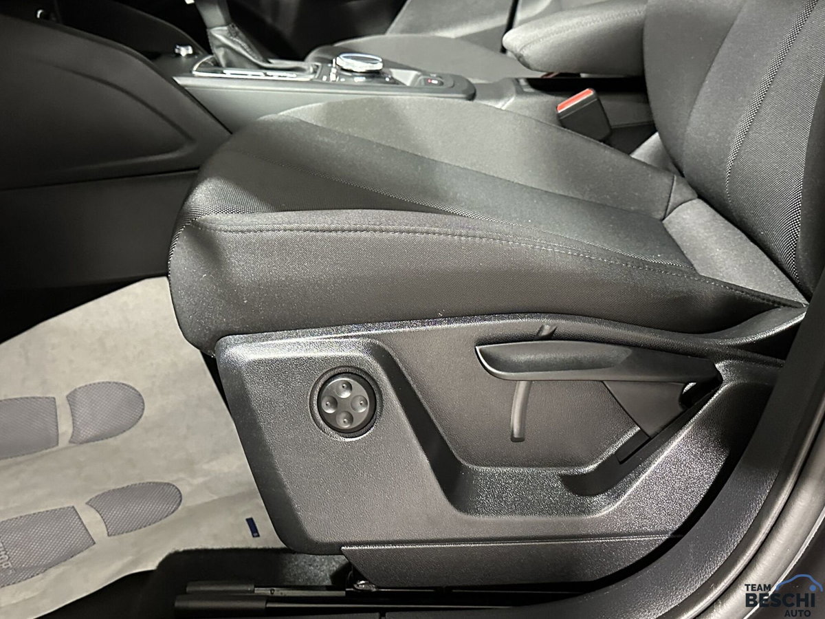 Audi Q2 Q2 35 TFSI S tronic Business (14)