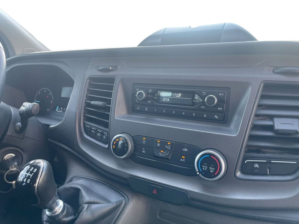 Ford E-Transit Custom Furgone e Transit custom V710 320 64kWh 218cv Trend L2H1 d.cab (11)