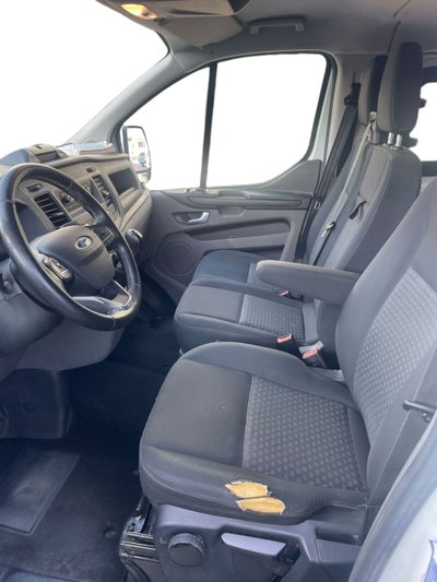 Ford E-Transit Custom Furgone e Transit custom V710 320 64kWh 218cv Trend L2H1 d.cab (7)