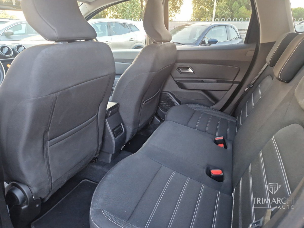 Dacia Duster 1.0 TCe 100 CV ECO-G 4x2 Prestige (15)