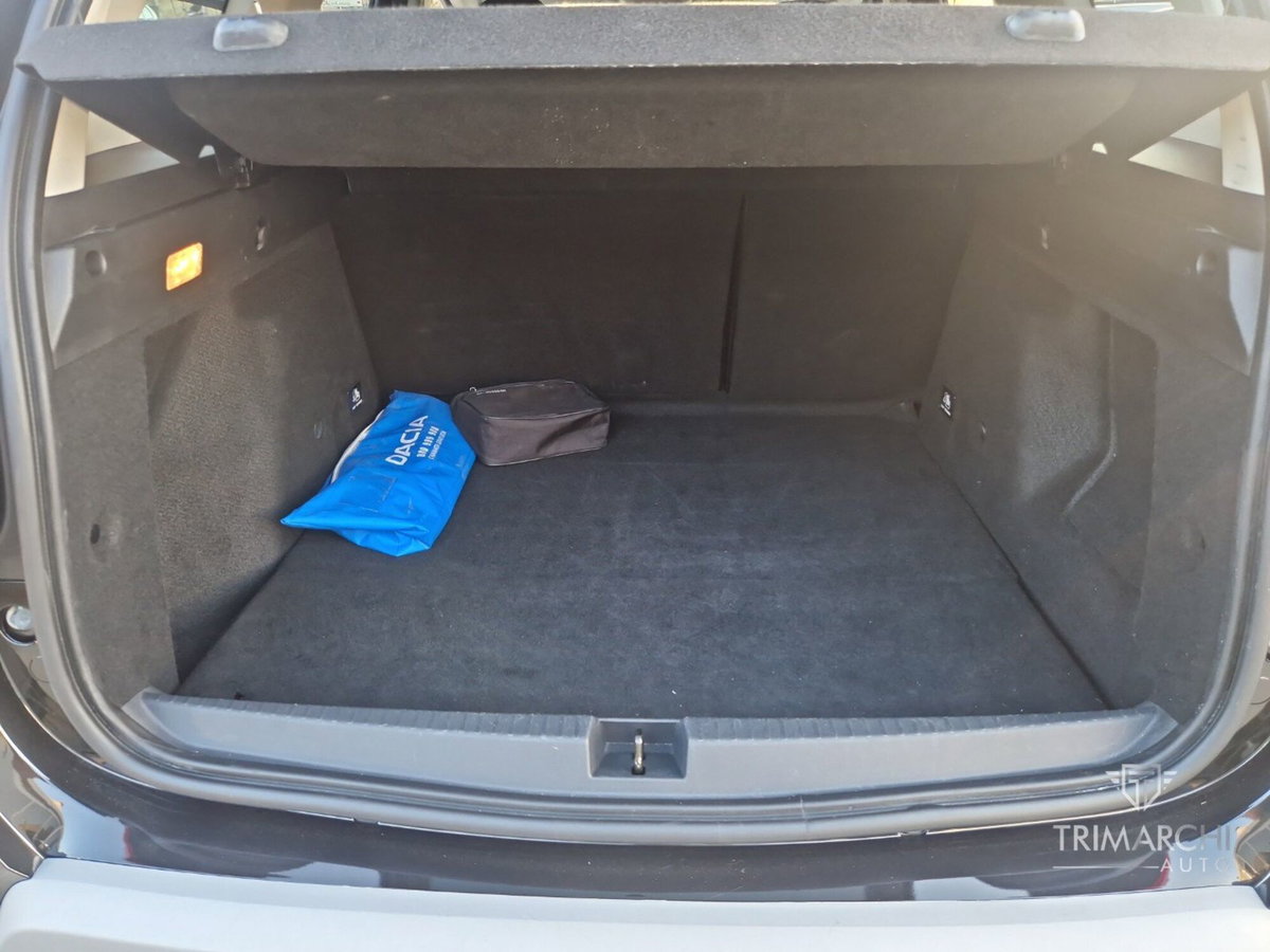 Dacia Duster 1.0 TCe 100 CV ECO-G 4x2 Prestige (16)