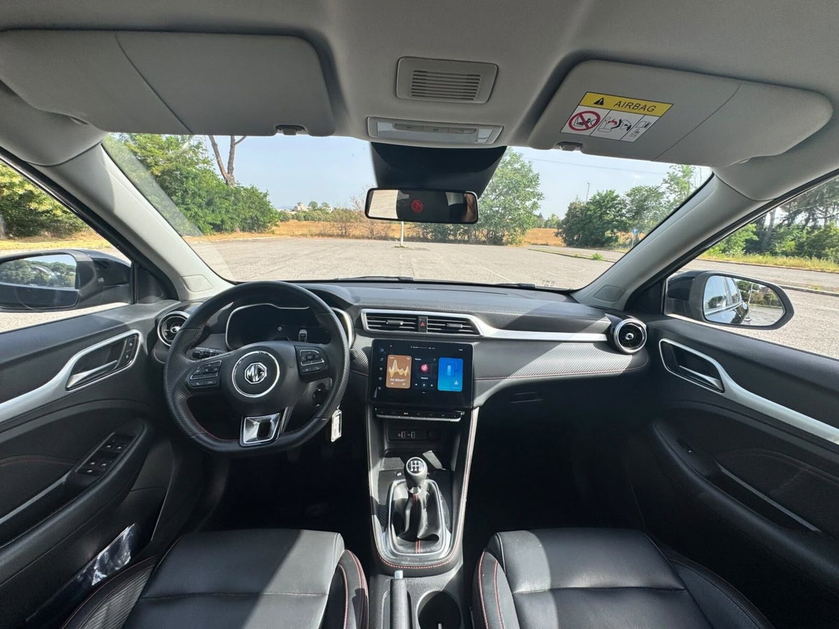 Mg ZS ZS 1.5 Luxury (12)