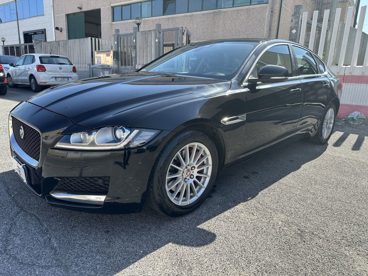 Jaguar XF 2.0 D 180 CV aut. Portfolio