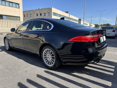 Jaguar XF 2.0 D 180 CV aut. Portfolio (4)