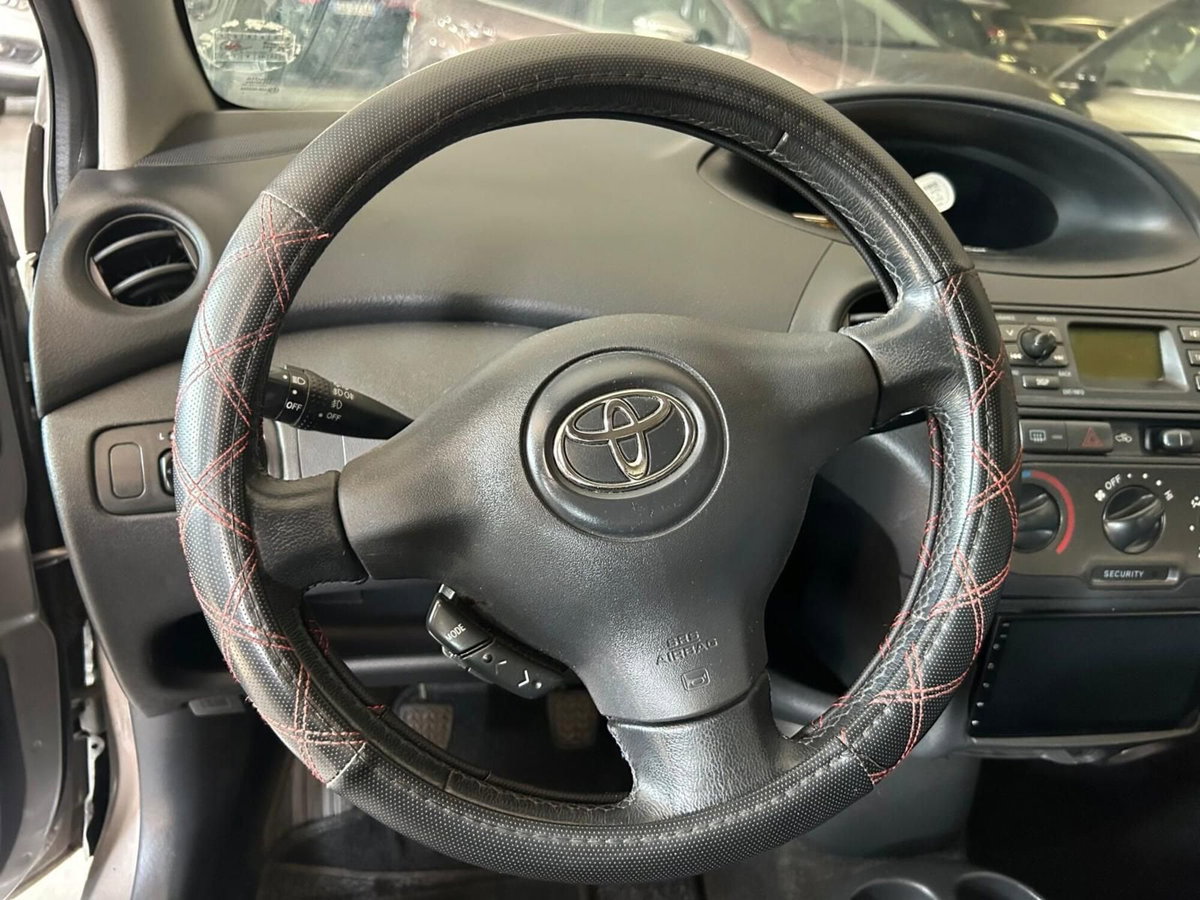Toyota Yaris 16V cat 5 porte Expo Clima (8)