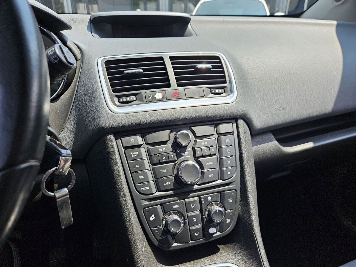 Opel Meriva 1.7 CDTI 110CV Cosmo (13)