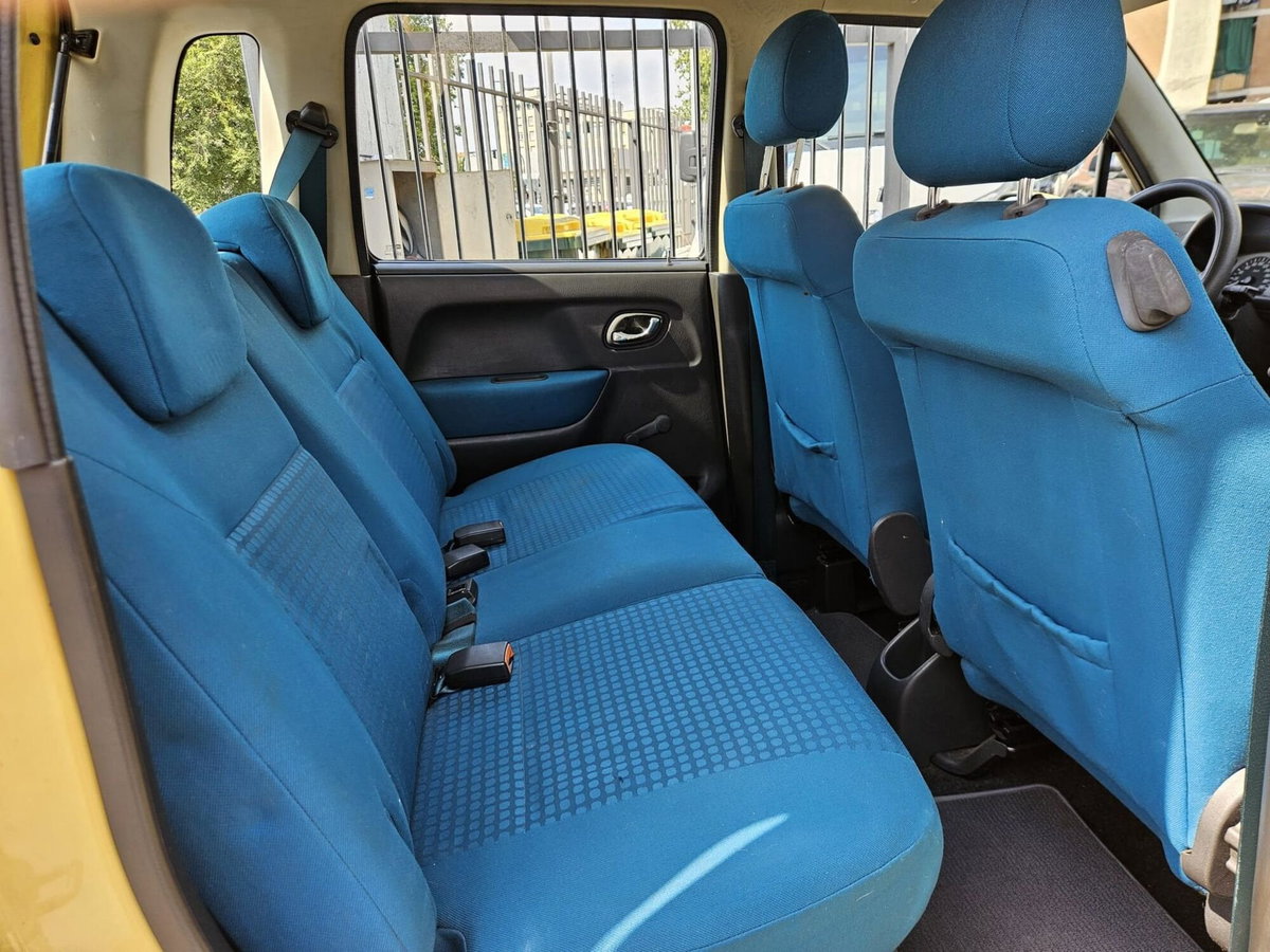 Opel Agila 1.0 12V Club (12)