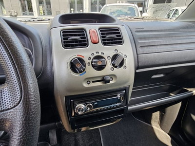 Opel Agila 1.0 12V Club (13)