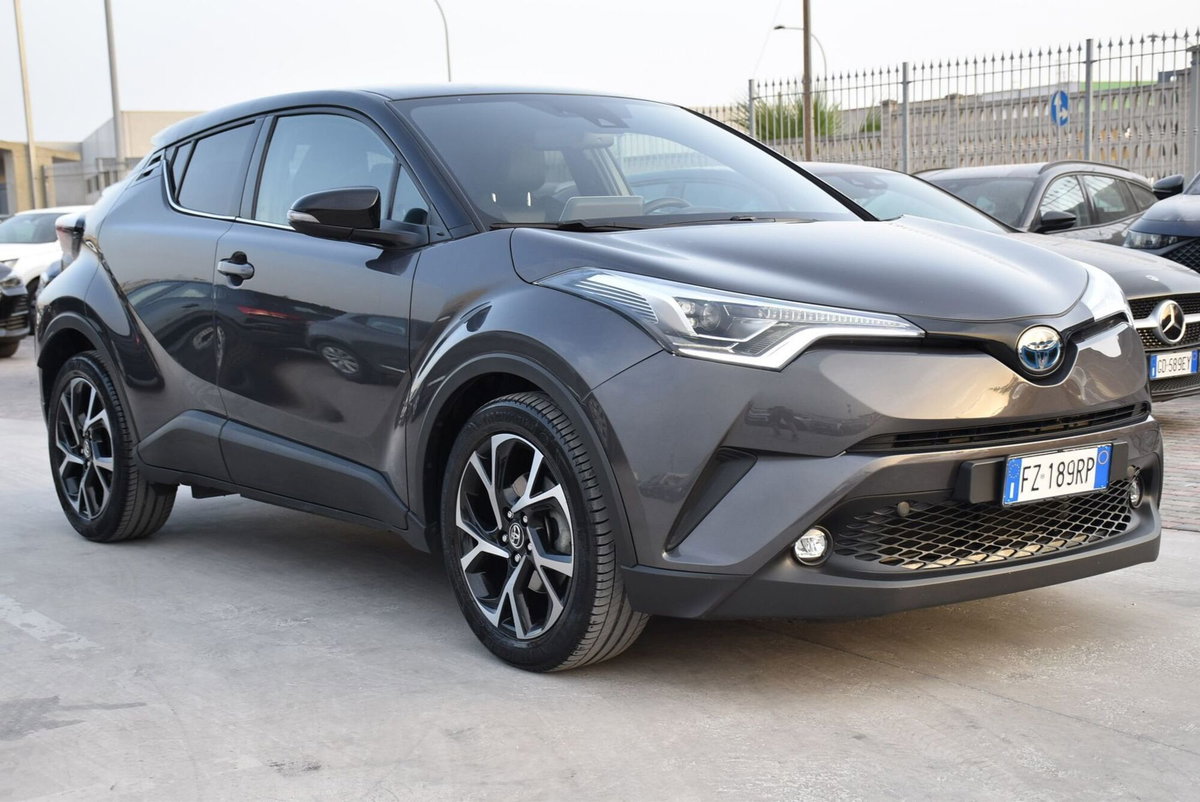 Toyota Toyota C-HR 1.8 Hybrid E-CVT Dynamic (3)