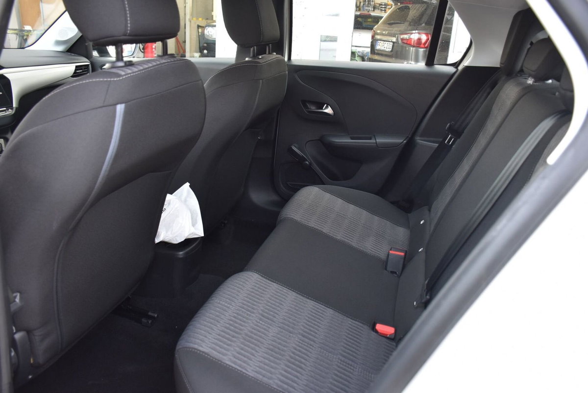 Opel Corsa 1.5 D 100 CV Edition (12)
