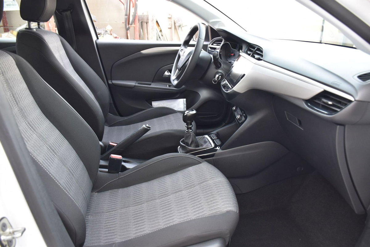 Opel Corsa 1.5 D 100 CV Edition (16)