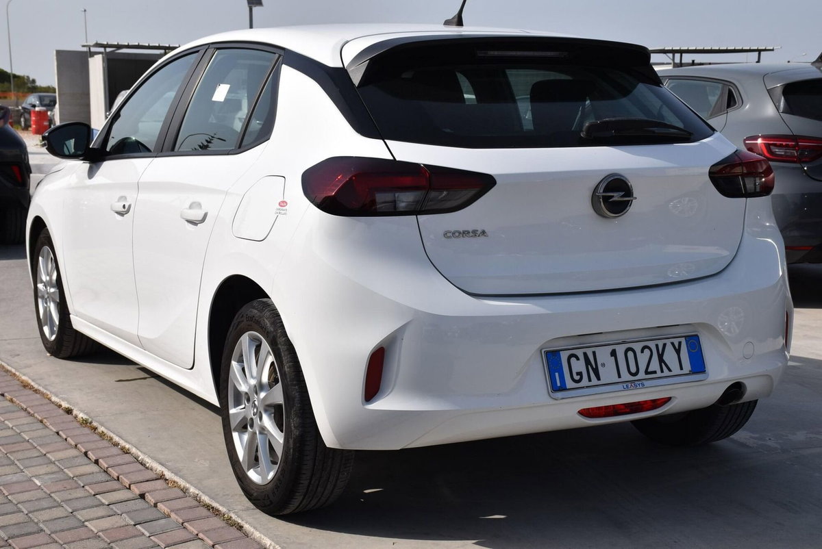 Opel Corsa 1.5 D 100 CV Edition (6)