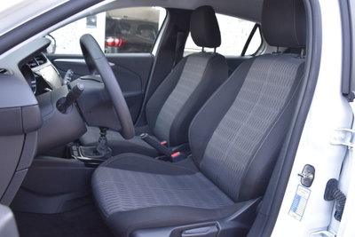 Opel Corsa 1.5 D 100 CV Edition (8)