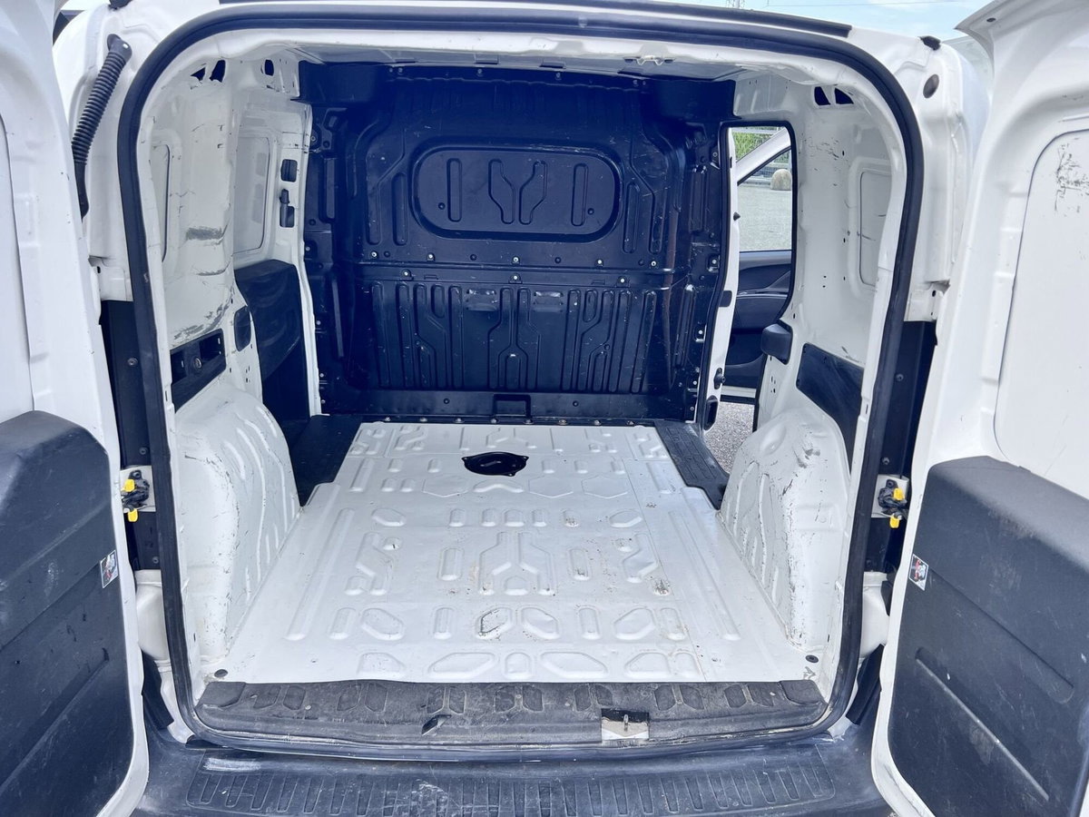 Fiat Doblò cargo combi N1 1.6 mjt 105cv CH1 Lounge S&S (7)