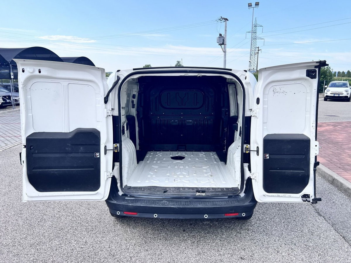 Fiat Doblò cargo combi N1 1.6 mjt 105cv CH1 Lounge S&S (9)