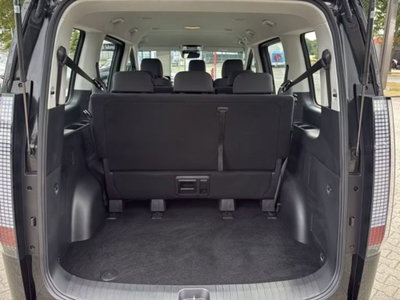 Hyundai Staria 1.6 hev 2wd auto (10)